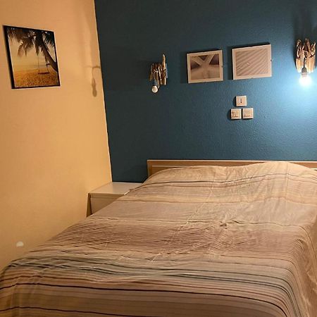 Villa 2 Etoiles Proche Plage Et Commerces Сен-Сиприен Номер фото